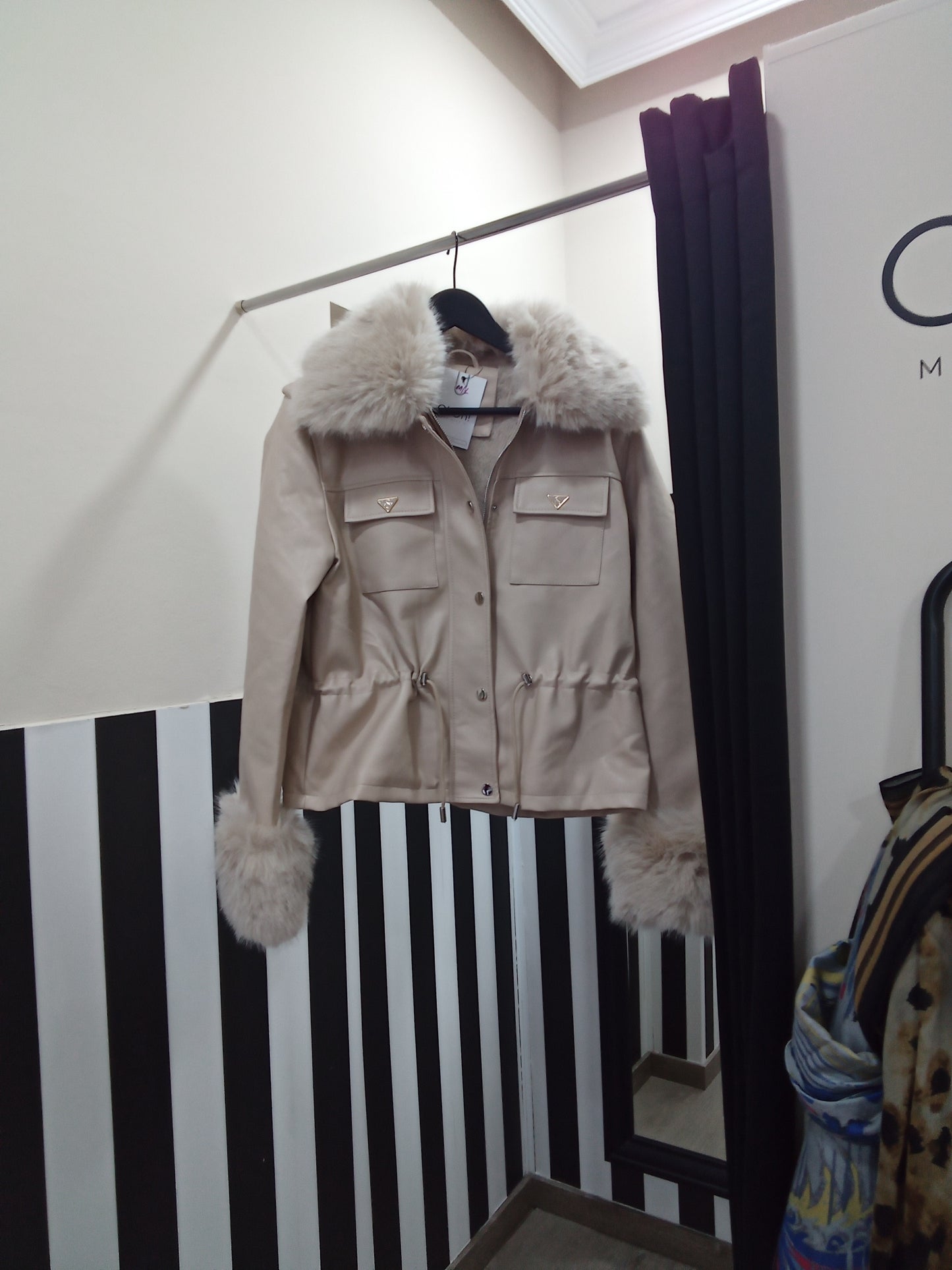 Chaqueta beige