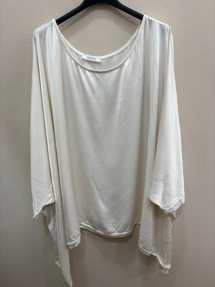 blusa de seda fluida