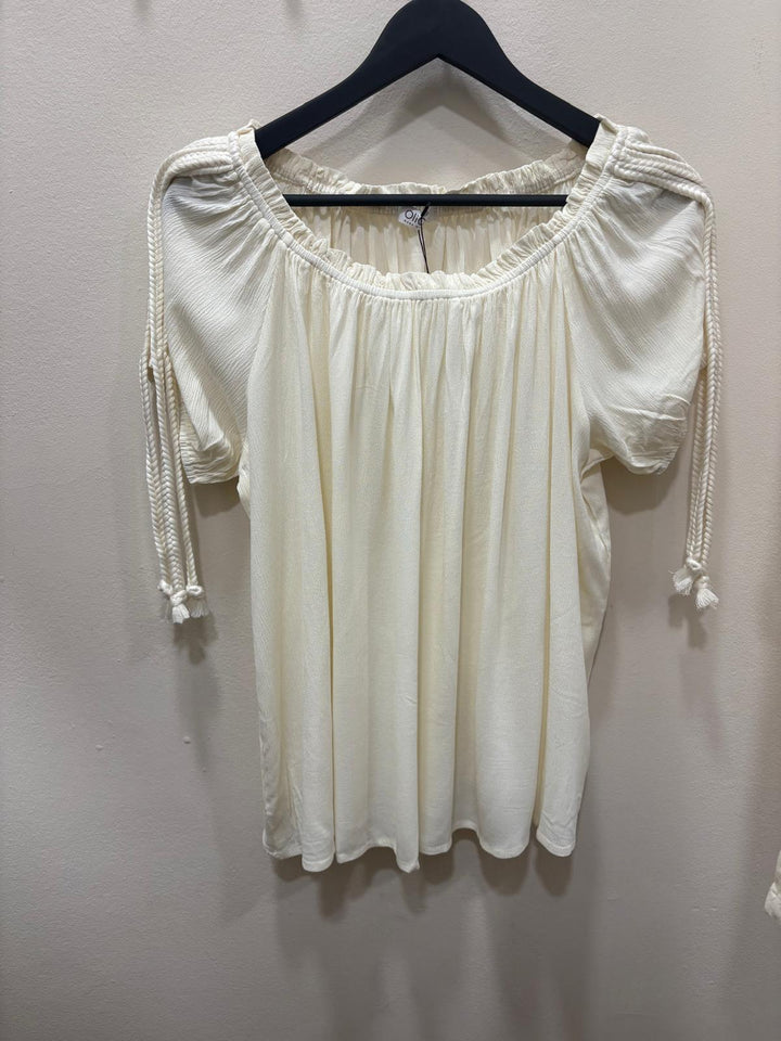 blusa beige
