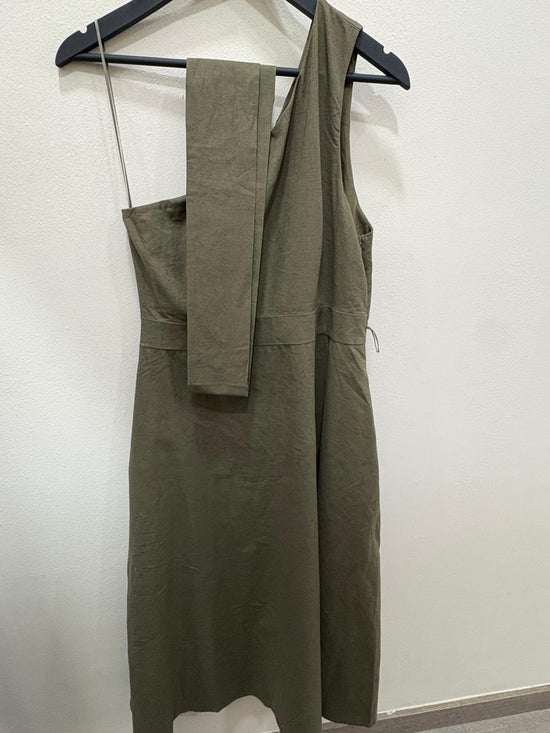 vestido verde de lino