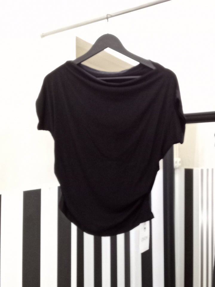 Camiseta negra